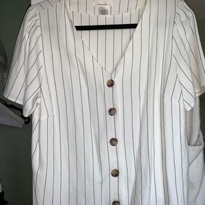 Short sleeve top